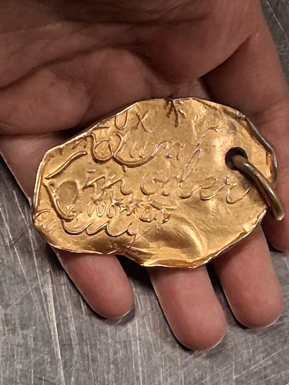 Rare Vintage Donna Karan Company Dk Co Large Chunky Gold Tone Pendant